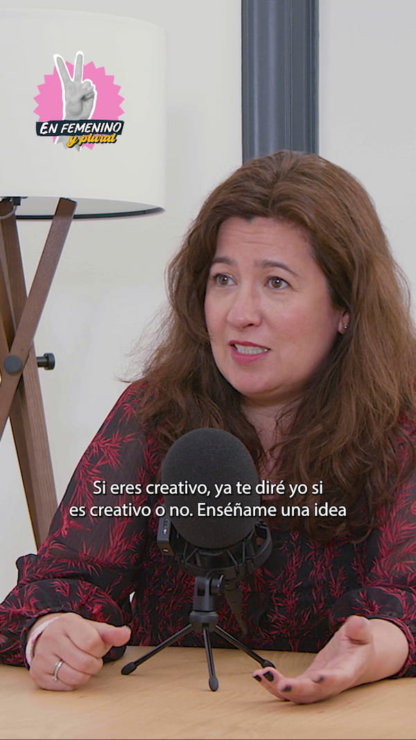 señora de pelo largo de Podcast En Femenino y Plural